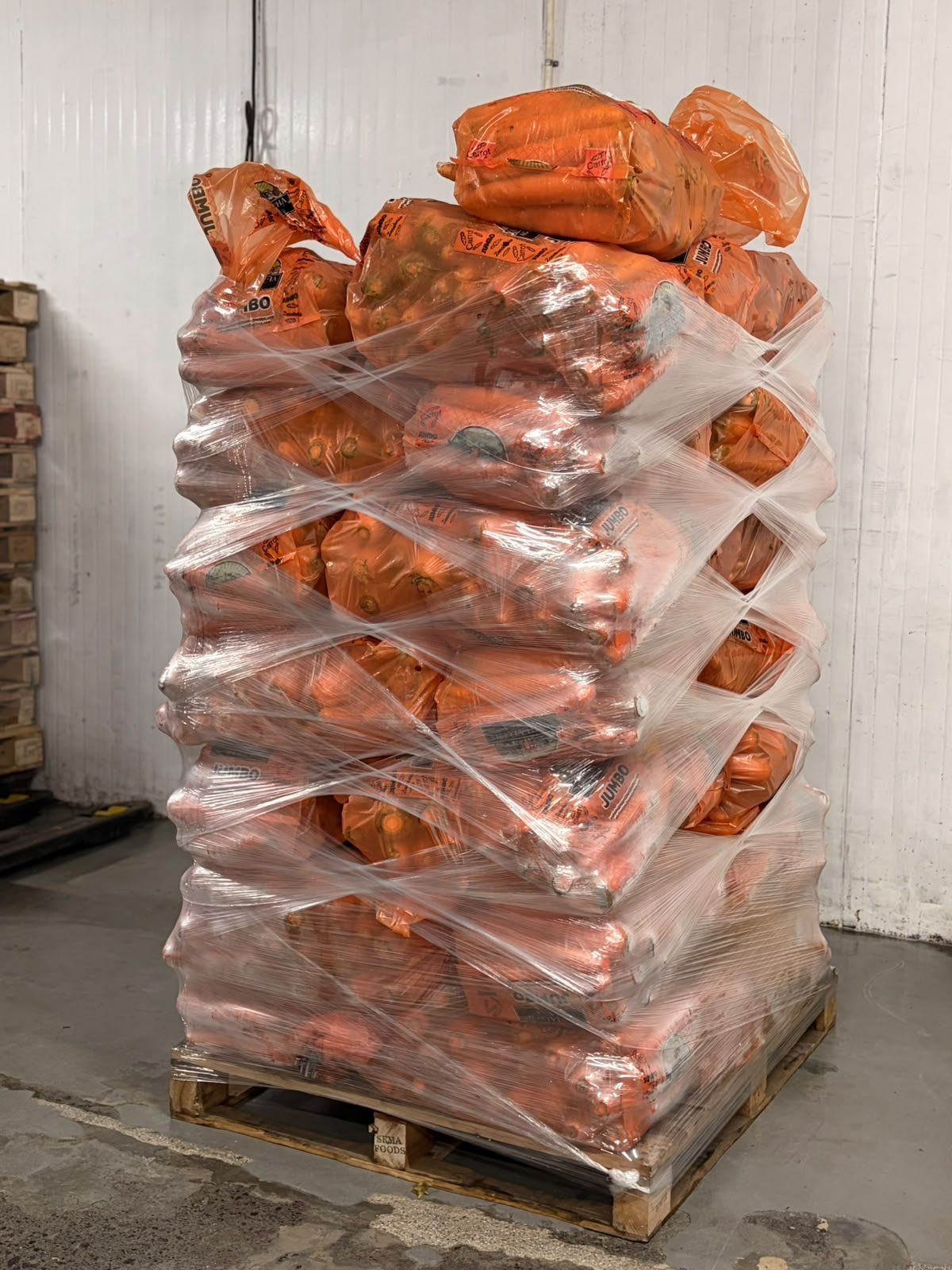Producto paletizado listo para despacho